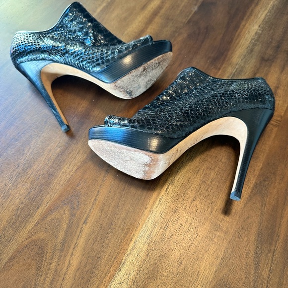 Via Spiga size 6M women’s open toes platform shoes. Croc patterned. - Picture 3 of 6